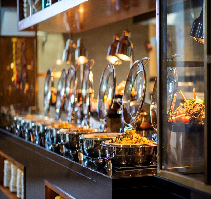 Crowne Plaza Muscat OCEC - Restoran