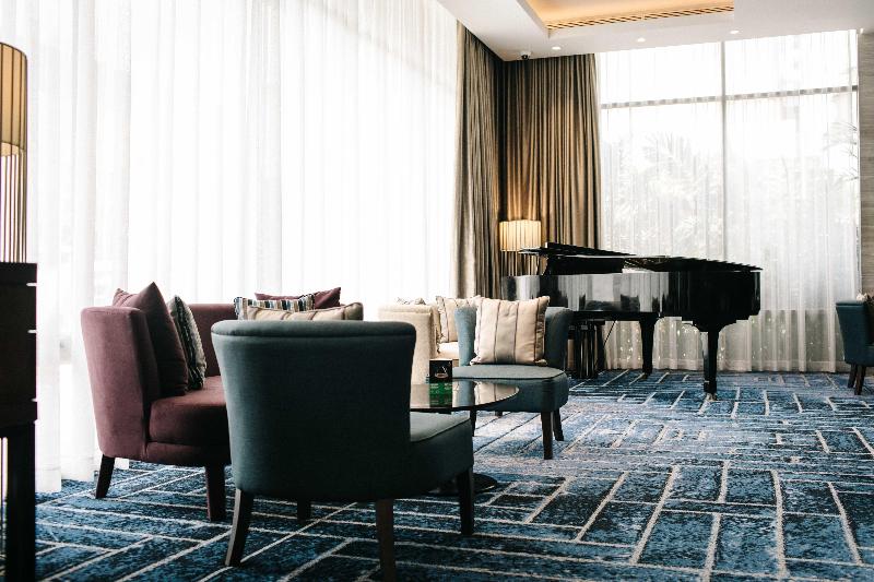 Holiday Inn & Suites Jakarta Gajah Mada - Bar