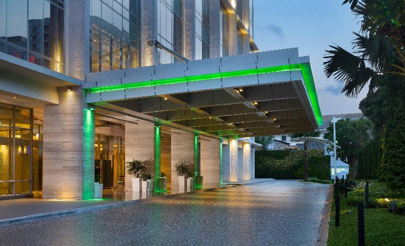 Holiday Inn & Suites Jakarta Gajah Mada - Genel