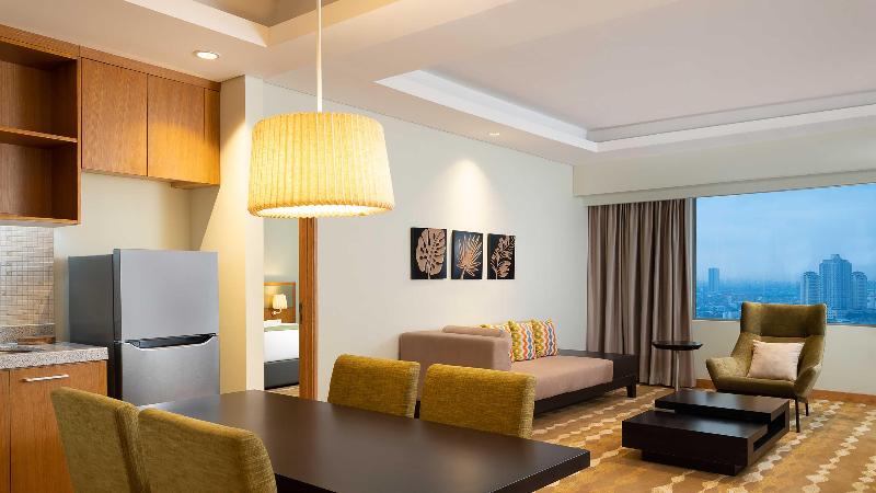 Holiday Inn & Suites Jakarta Gajah Mada - Oda