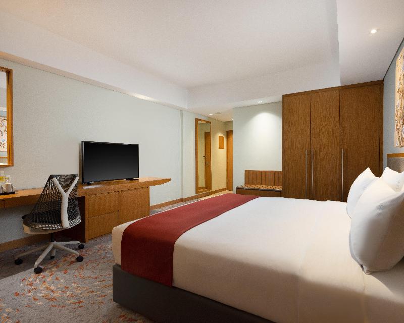 Holiday Inn & Suites Jakarta Gajah Mada - Oda