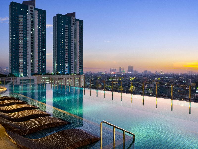 Holiday Inn & Suites Jakarta Gajah Mada - Havuz