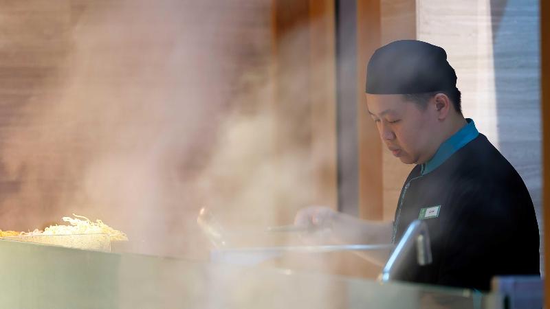 Holiday Inn & Suites Jakarta Gajah Mada - Restoran