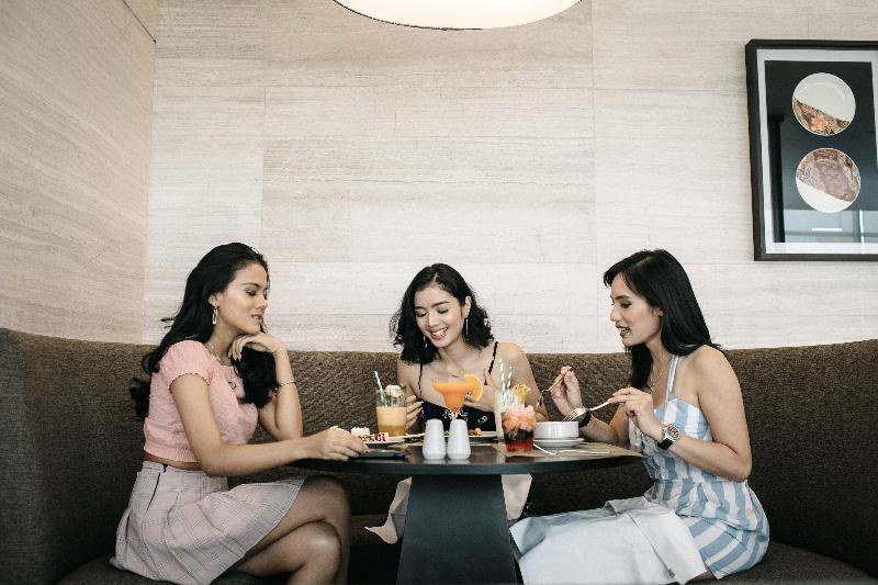 Holiday Inn & Suites Jakarta Gajah Mada - Restoran