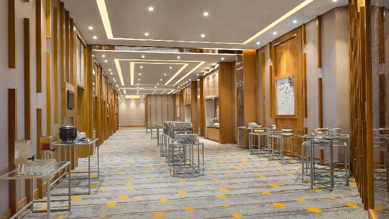 Holiday Inn & Suites Jakarta Gajah Mada - Restoran
