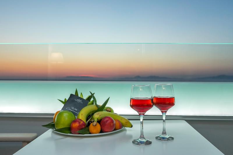 Akti Imperial Deluxe Resort & Spa Dolce by Wyndham - Bar