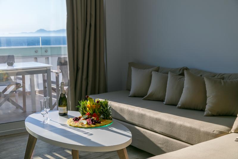 Akti Imperial Deluxe Resort & Spa Dolce by Wyndham - Oda