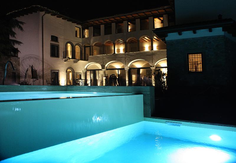 Podere Castel Merlo Resort - Havuz
