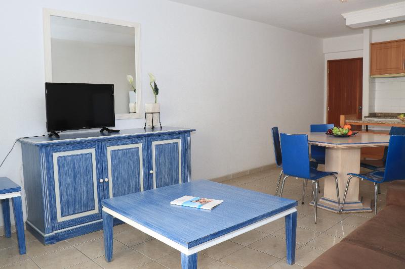 Apartamentos Paula Bela by Garvetur - Oda