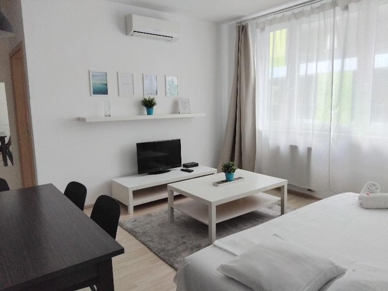 Corvin Center Suites - Genel