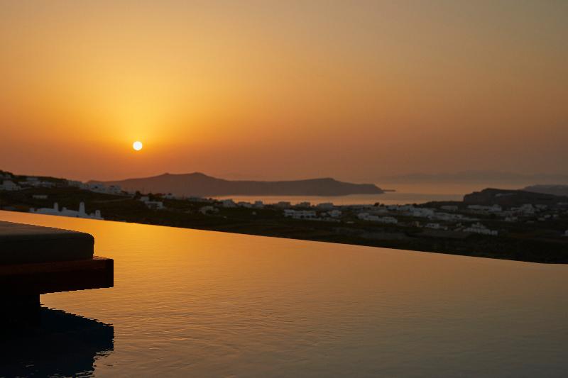 North Santorini A Luxury Spa Hotel - Genel