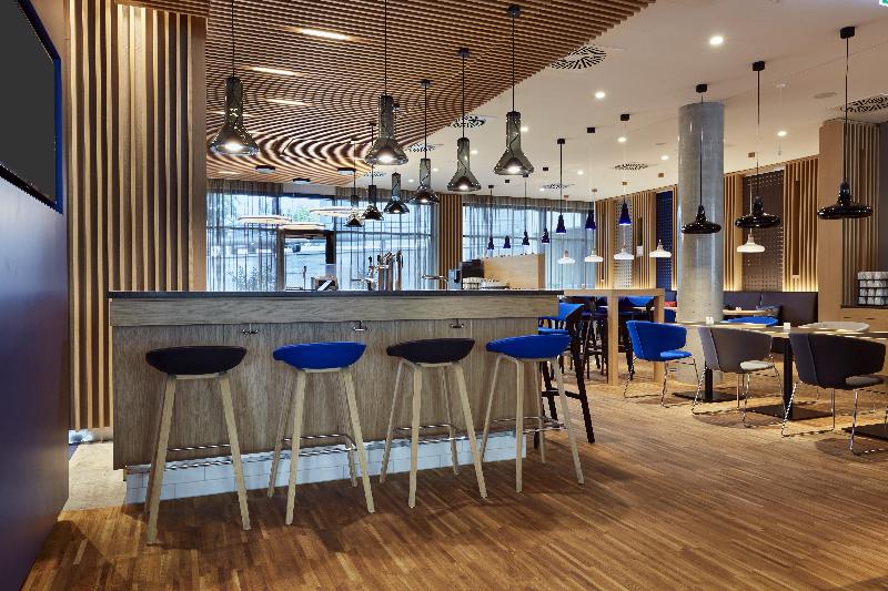 Holiday Inn Express Berlin-Alexanderplatz - Bar