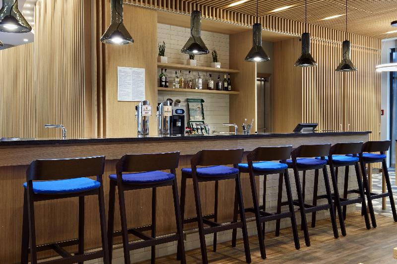 Holiday Inn Express Berlin-Alexanderplatz - Bar