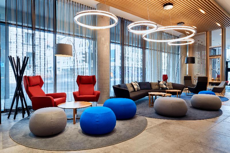 Holiday Inn Express Berlin-Alexanderplatz - Lobi