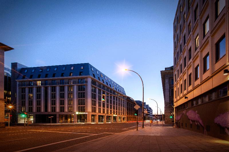 Holiday Inn Express Berlin-Alexanderplatz - Genel