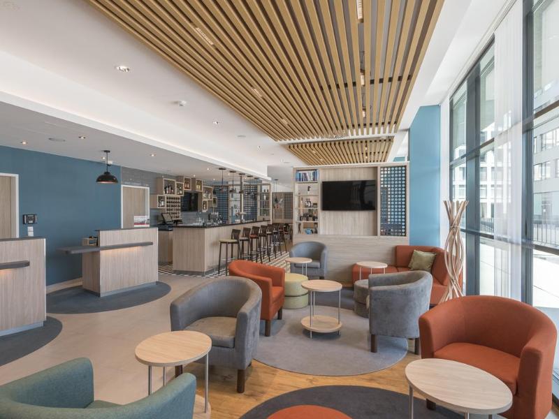 Premier Inn Freiburg City Süd - Bar