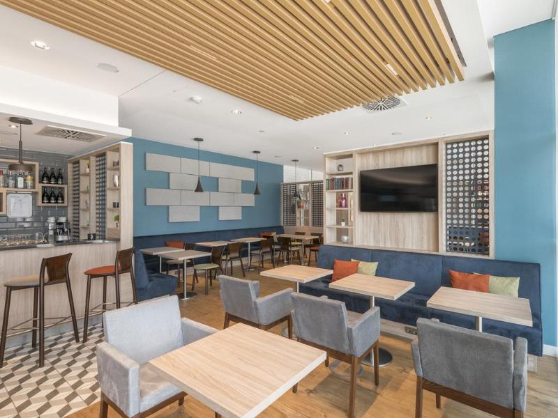 Premier Inn Freiburg City Süd - Bar