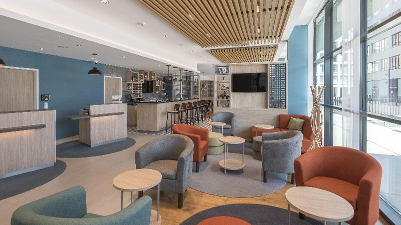 Premier Inn Freiburg City Süd - Lobi