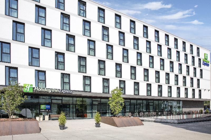 Premier Inn Freiburg City Süd - Genel
