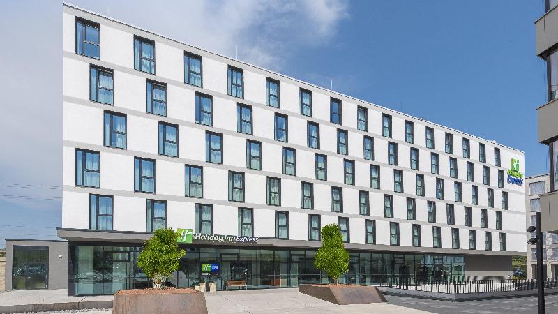 Premier Inn Freiburg City Süd - Genel