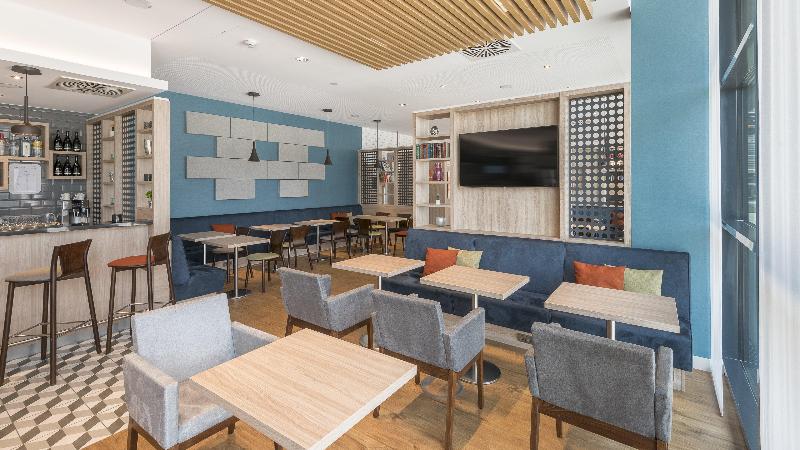 Premier Inn Freiburg City Süd - Genel