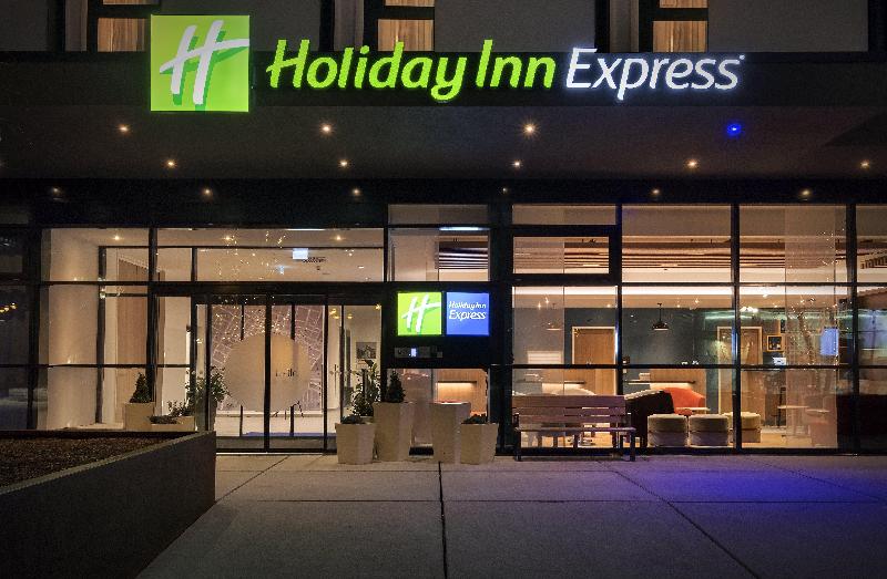Premier Inn Freiburg City Süd - Genel
