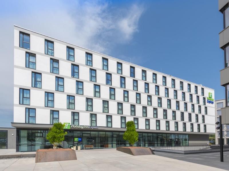 Premier Inn Freiburg City Süd - Genel