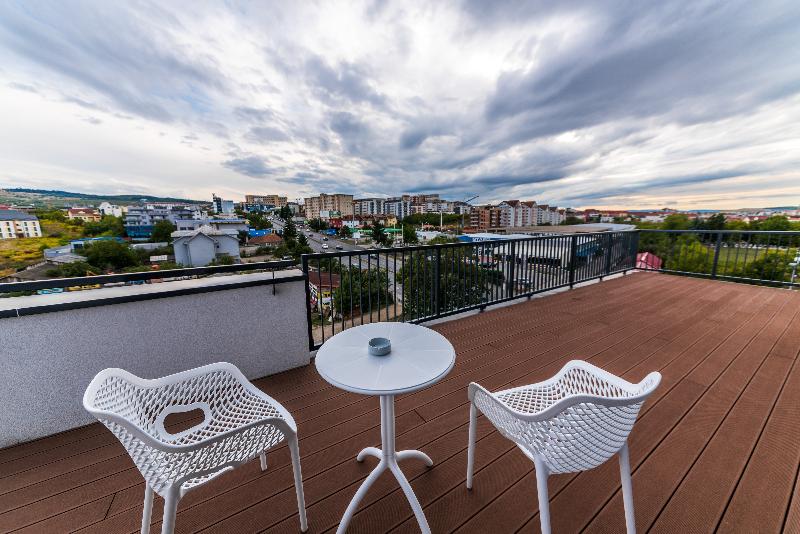 UBA Accommodation Aparthotel - Teras