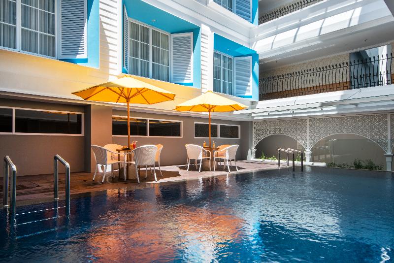 Yans House Hotel Bali - Havuz