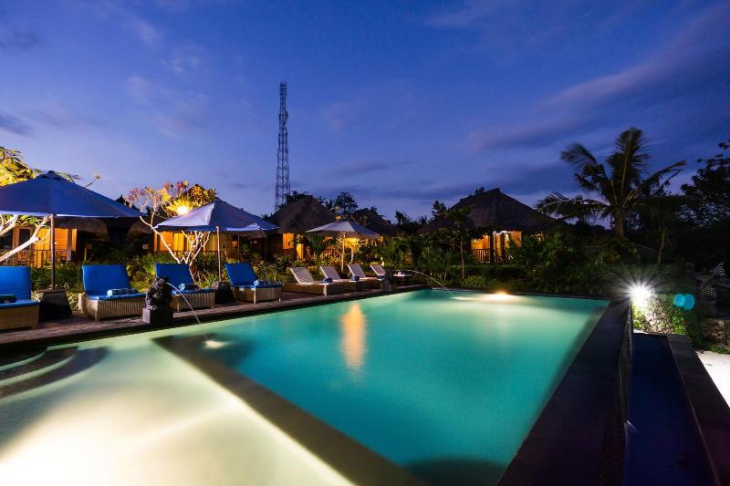 Laguna Reef Huts Lembongan - Havuz