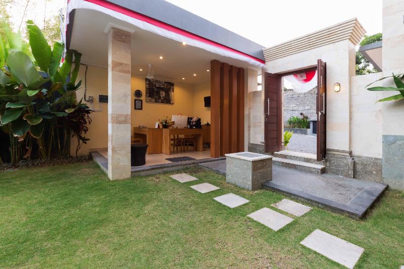 Kubu Petitenget Suite Seminyak by ZUZU - Lobi