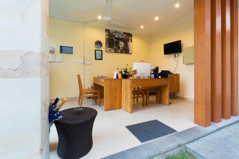 Kubu Petitenget Suite Seminyak by ZUZU - Lobi