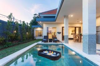 Kubu Petitenget Suite Seminyak by ZUZU otel fotoğrafı