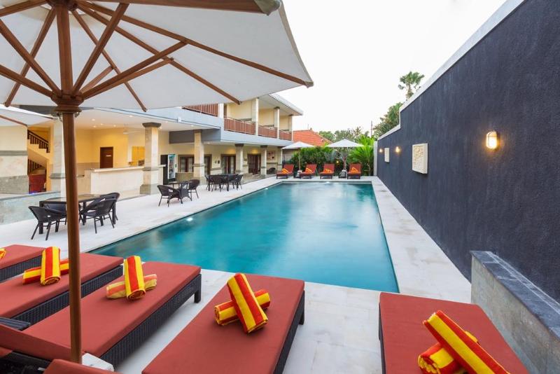 Kubu Petitenget Suite Seminyak by ZUZU - Genel