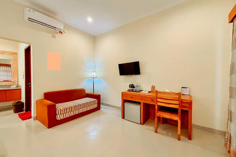 Kubu Petitenget Suite Seminyak by ZUZU - Oda