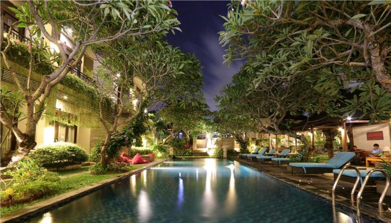 Argya Santi Resort Jimbaran - Havuz