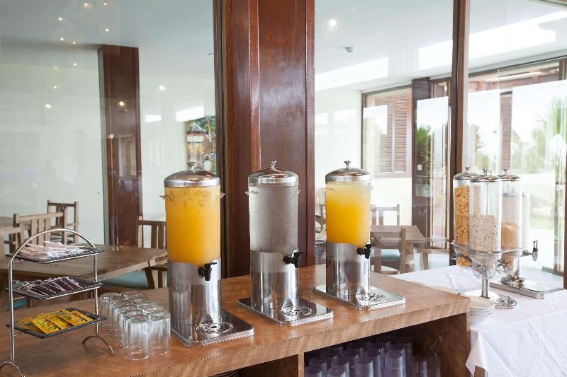 d'Nusa Beach Club and Resort - Restoran