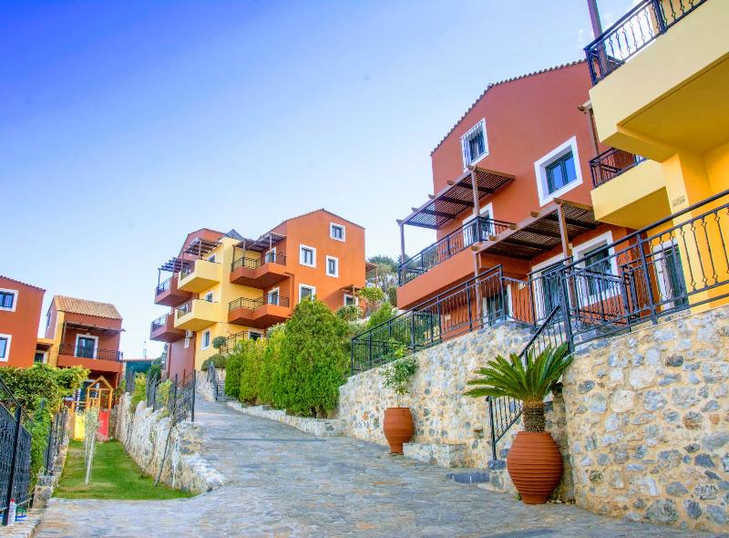 Ippoliti Village - Genel