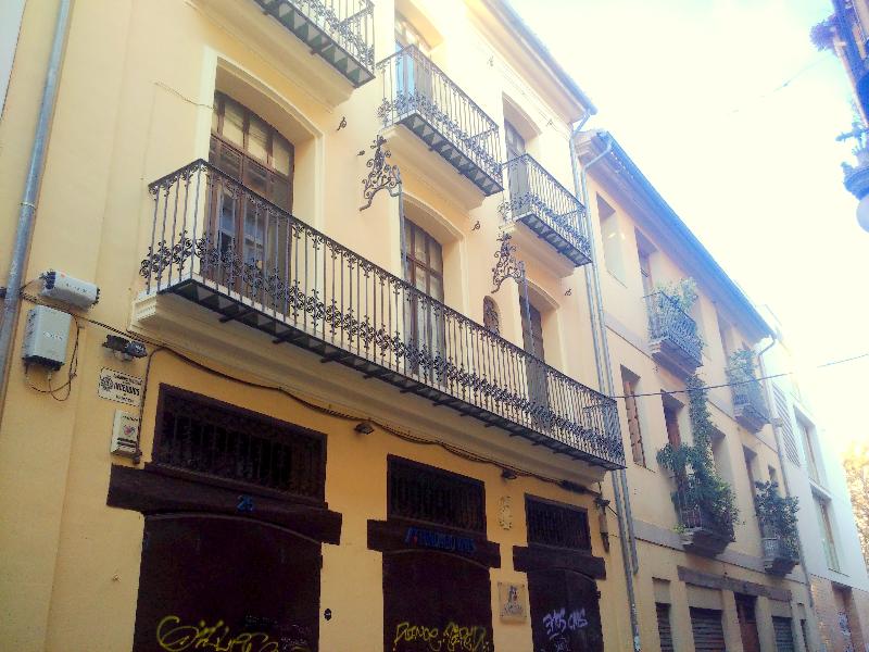 Uptown Apartments - Genel