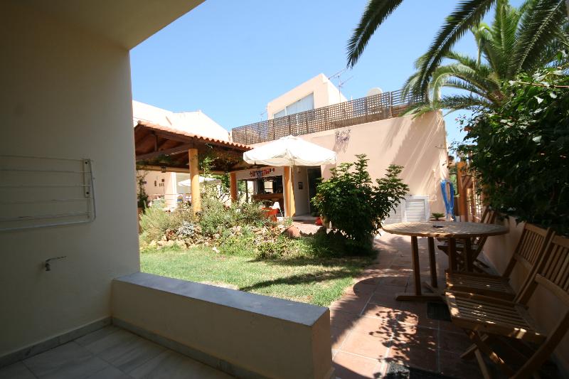 Elma's Dream Apartments - Teras