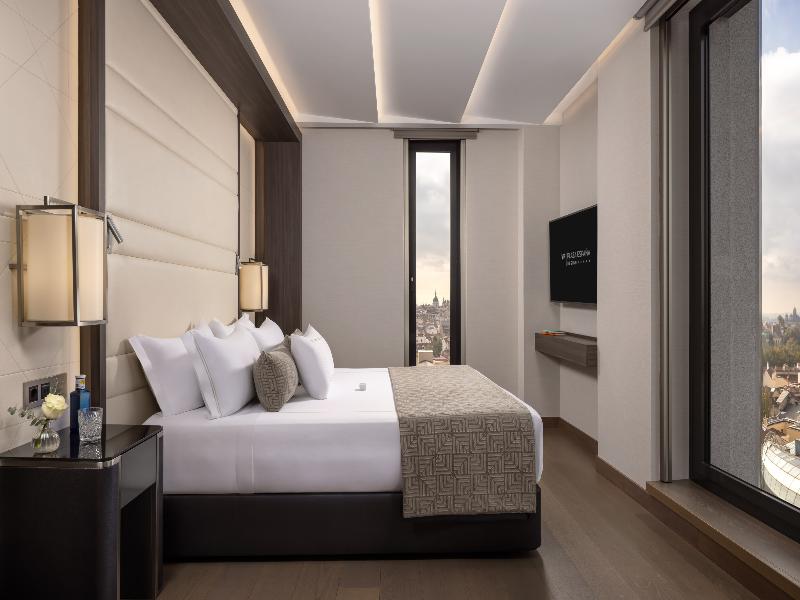 VP Plaza España Design - Oda