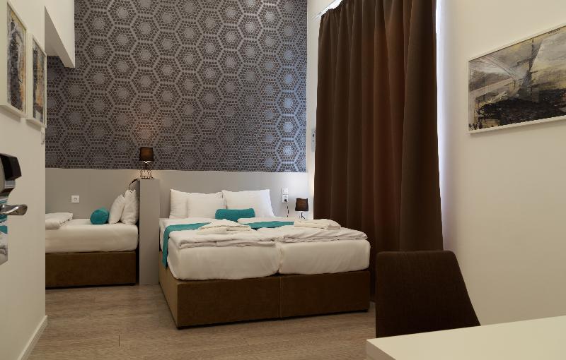 Hotel Mika Downtown - Oda