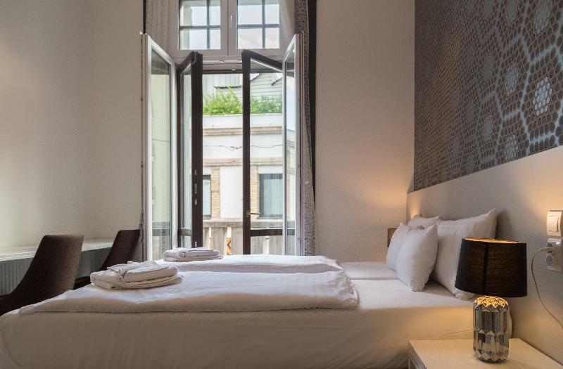 Hotel Mika Downtown - Oda