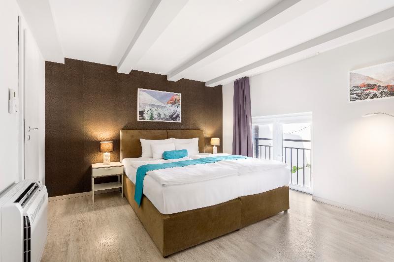 Hotel Mika Downtown - Oda