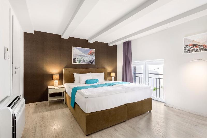 Hotel Mika Downtown - Oda