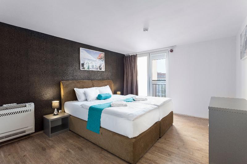 Hotel Mika Downtown - Oda