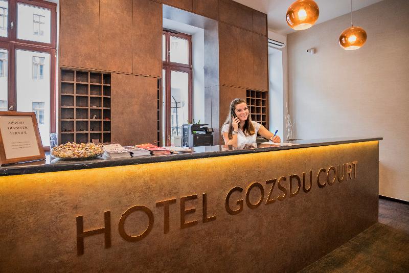 Gozsdu Court - Lobi
