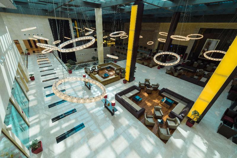Crowne Plaza Riyadh RDC Hotel and Convention - Lobi