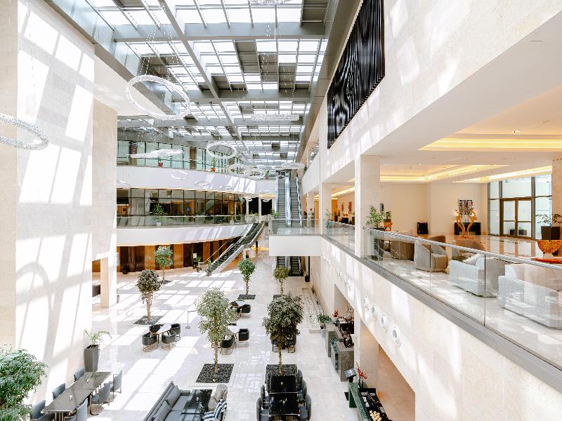 Crowne Plaza Riyadh RDC Hotel and Convention - Lobi