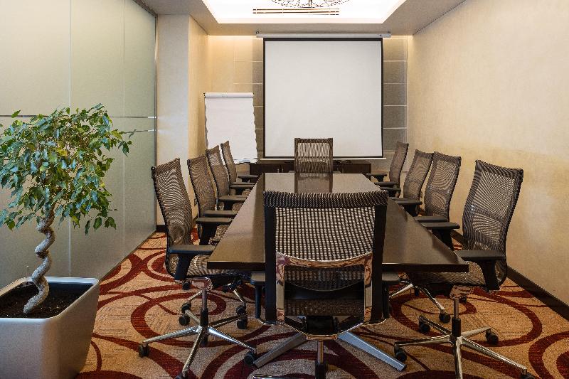Crowne Plaza Riyadh RDC Hotel and Convention - Toplantı